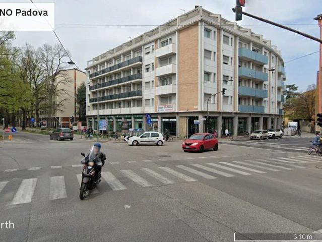 Negozio in affitto a Padova