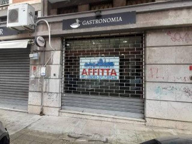 Negozio in affitto a Palermo