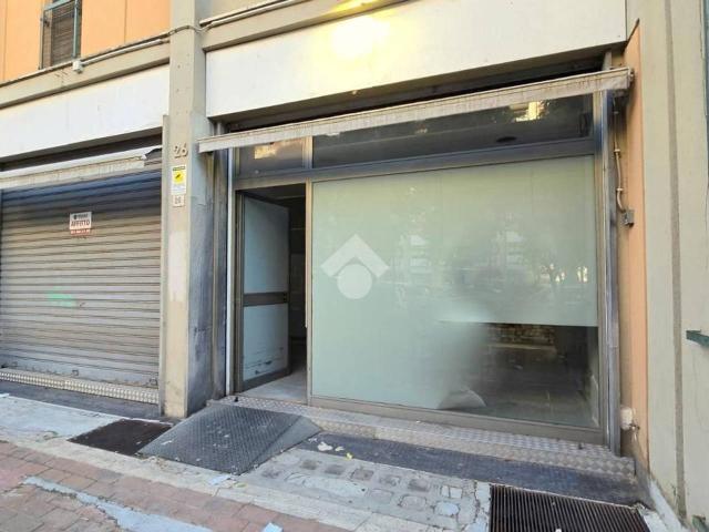 Negozio in affitto a Palermo