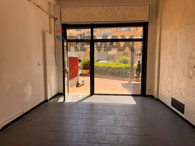 Negozio in affitto a Palermo