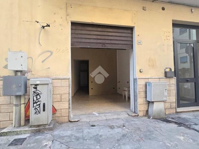 Negozio in affitto a Palermo