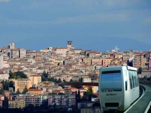 Negozio in affitto a Perugia