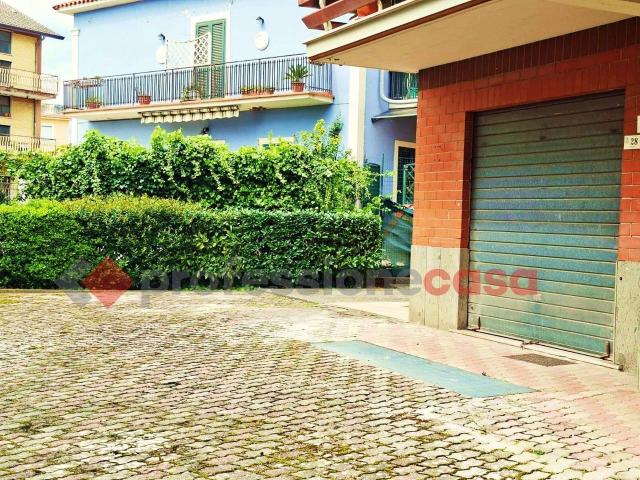 Negozio in affitto a Piedimonte San Germano