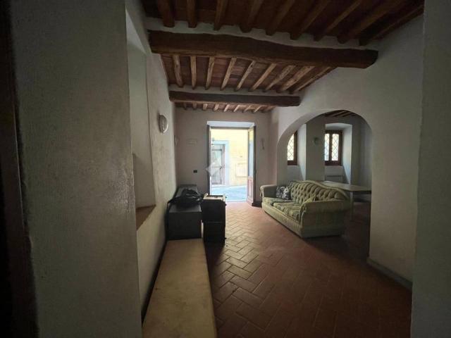 Negozio in affitto a Pistoia