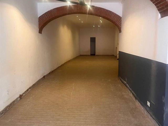Negozio in affitto a Pistoia
