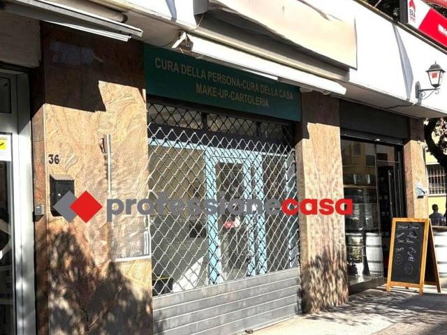 Negozio in affitto a Pomezia