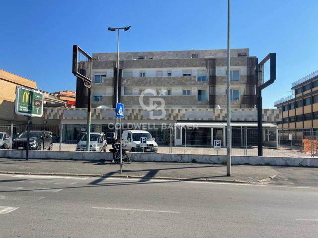 Negozio in affitto a Pomezia