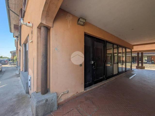 Negozio in affitto a Porto Mantovano