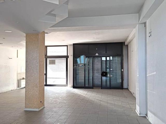 Negozio in affitto a Porto Sant'Elpidio
