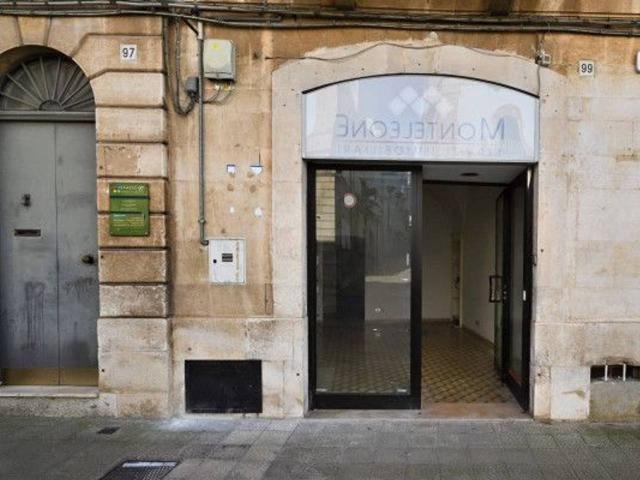 Negozio in affitto a Putignano