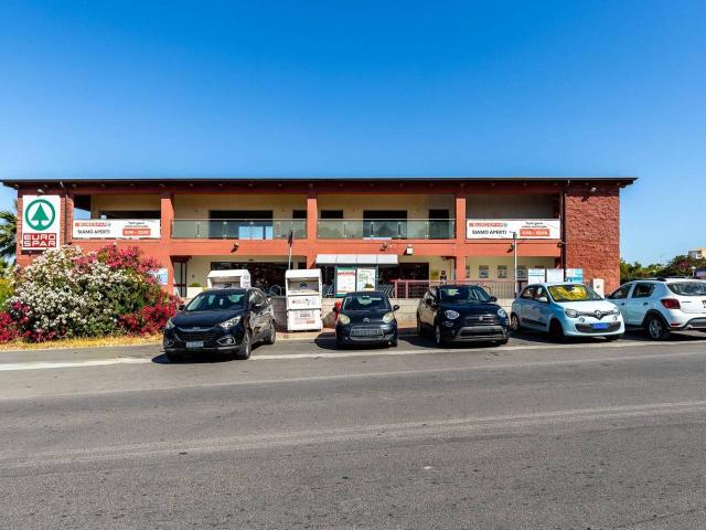 Negozio in affitto a Quartu Sant'Elena
