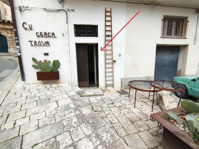 Negozio in affitto a Ragusa