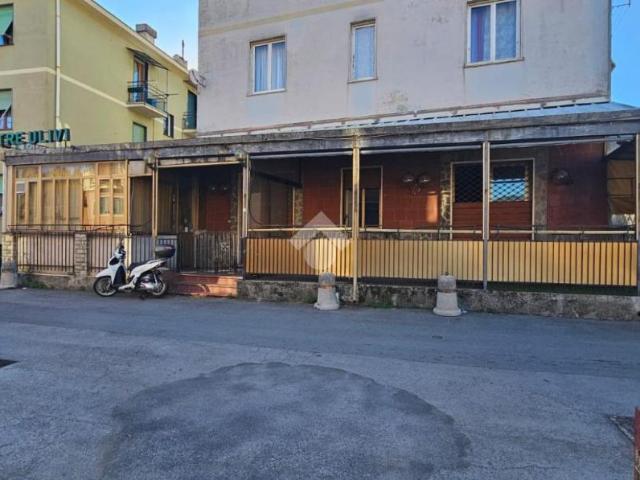 Negozio in affitto a Rapallo