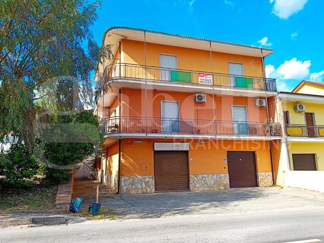 Negozio in affitto a Rende