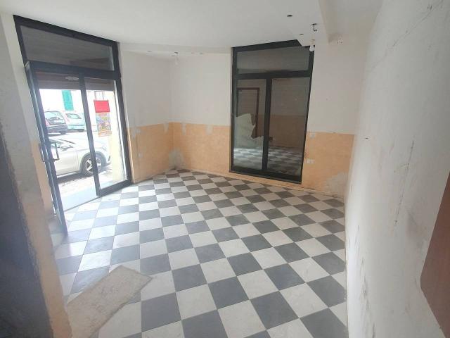 Negozio in affitto a Reggio Calabria