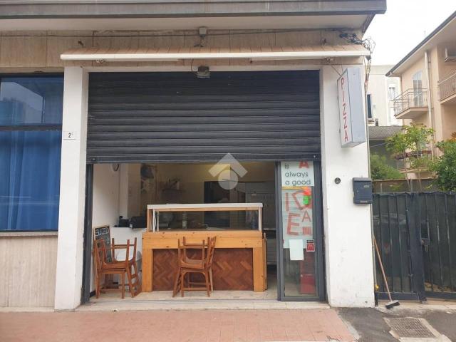 Negozio in affitto a Rimini