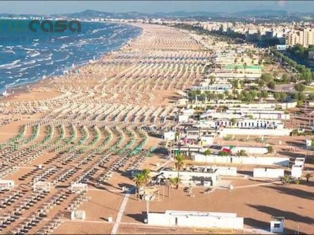 Negozio in affitto a Riccione