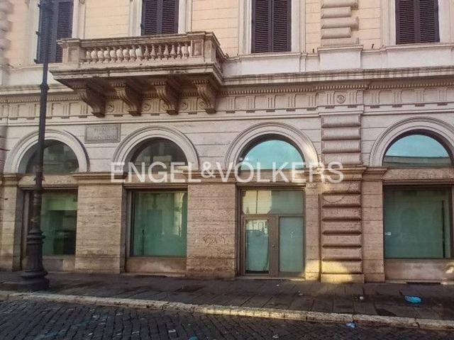 Negozio in affitto a Roma