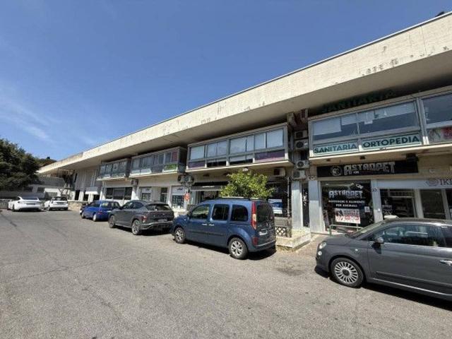 Negozio in affitto a Roma