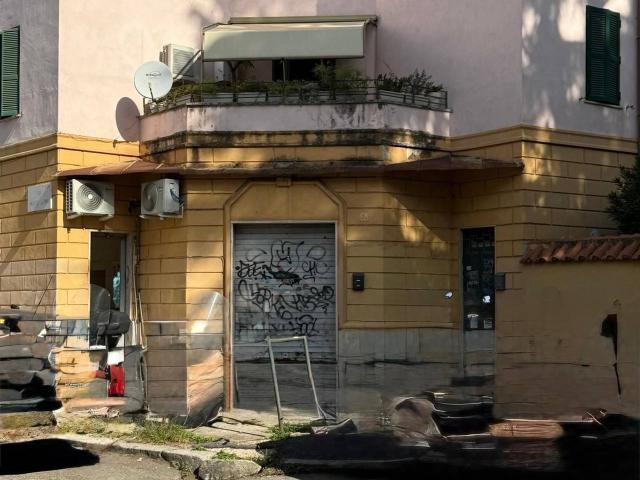 Negozio in affitto a Roma