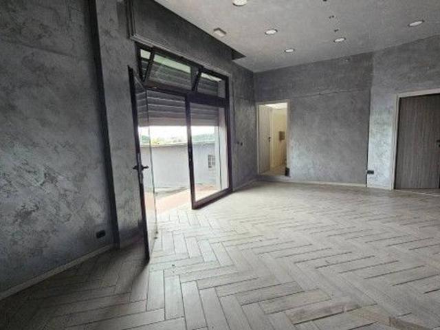 Negozio in affitto a Roma