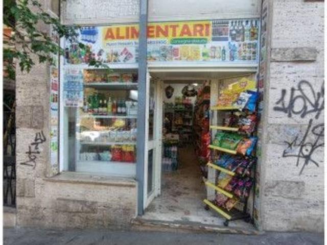Negozio in affitto a Roma