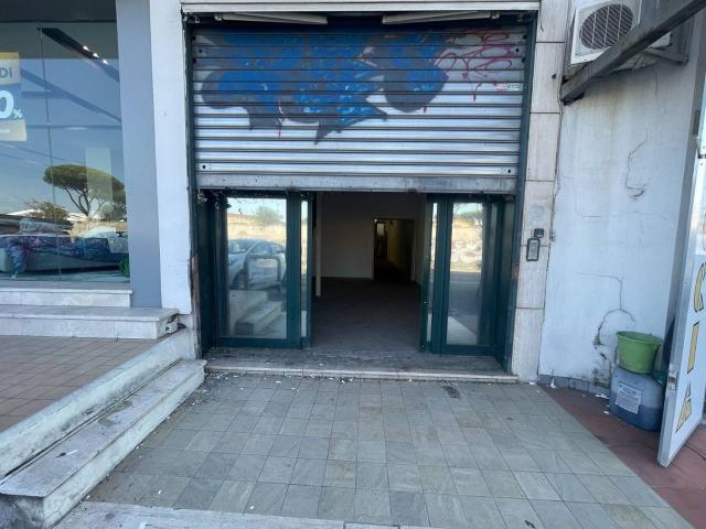 Negozio in affitto a Roma