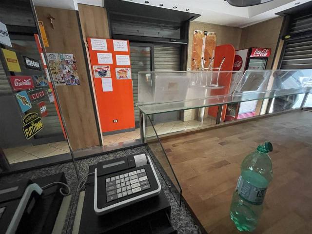 Negozio in affitto a Roma