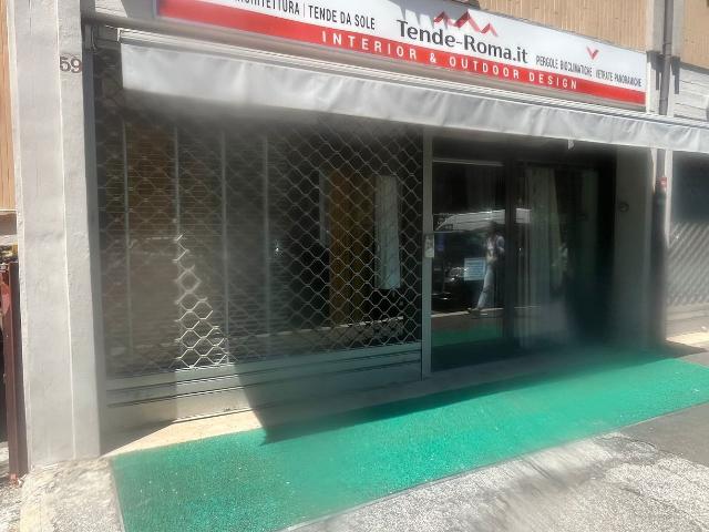 Negozio in affitto a Roma