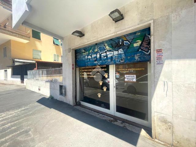 Negozio in affitto a Roma