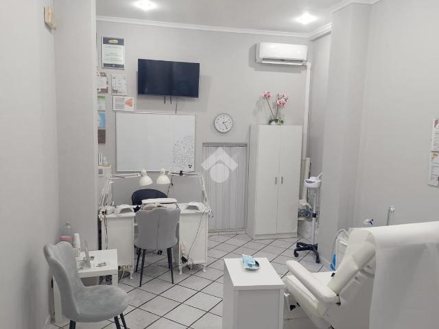 Negozio in affitto a Roma