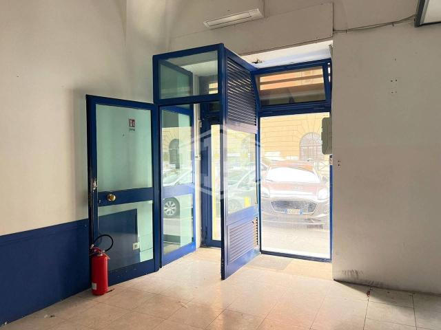 Negozio in affitto a Roma