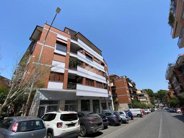Negozio in affitto a Roma