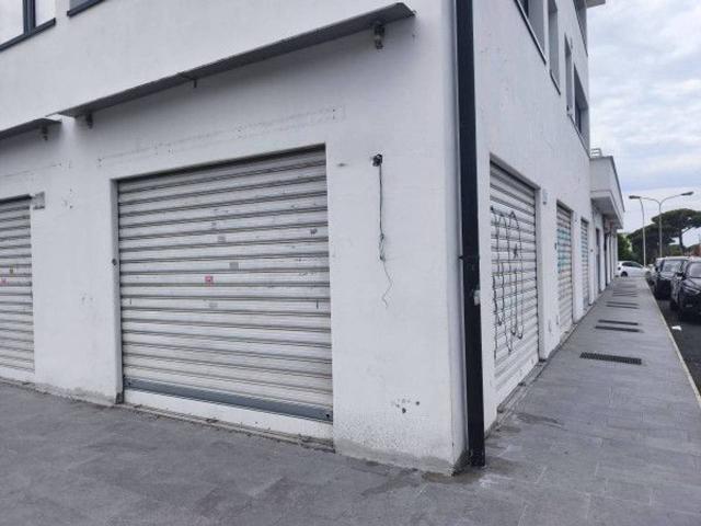 Negozio in affitto a Roma