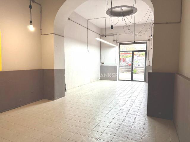 Negozio in affitto a Roma