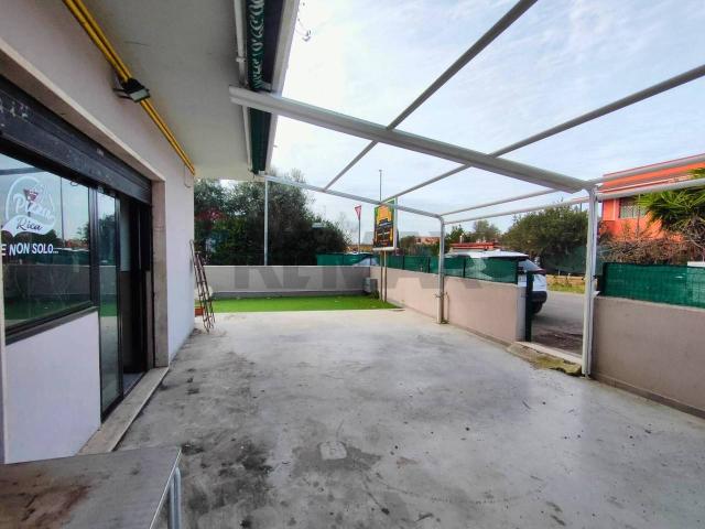 Negozio in affitto a Roma