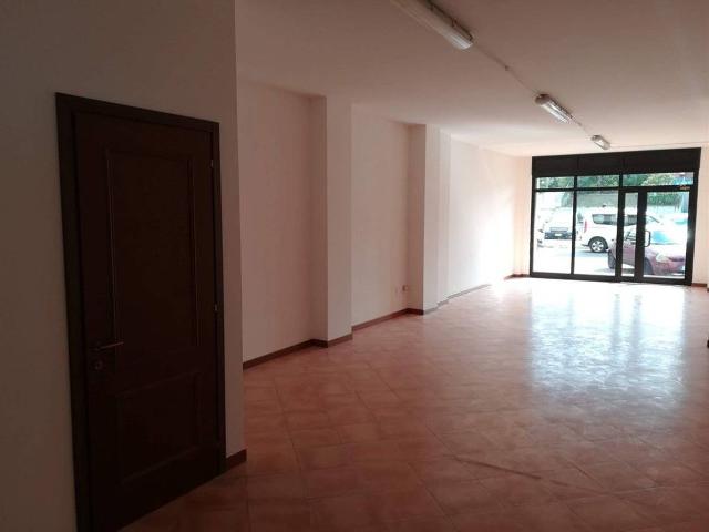 Negozio in affitto a Roma
