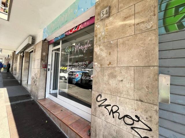 Negozio in affitto a Roma