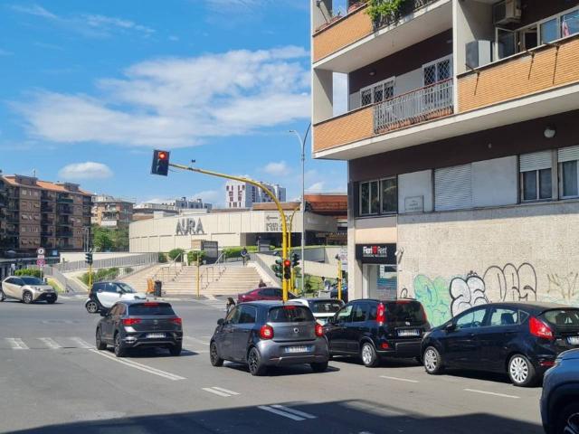 Negozio in affitto a Roma