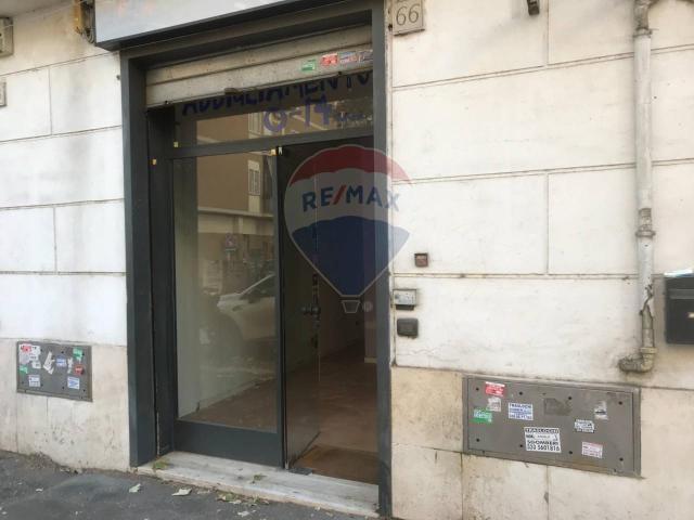 Negozio in affitto a Roma