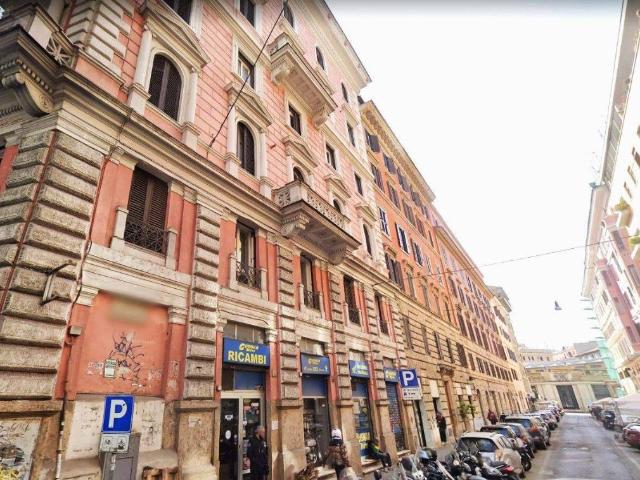 Negozio in affitto a Roma
