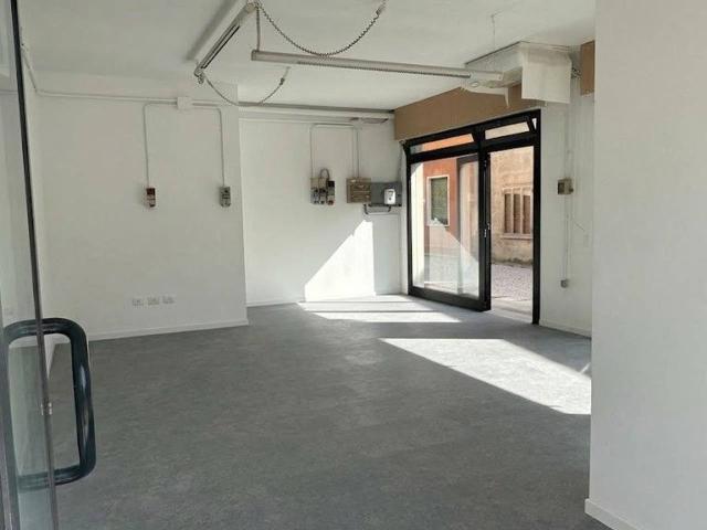 Negozio in affitto a Rovigo