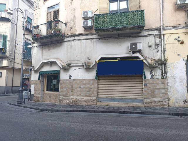 Negozio in affitto a Scafati