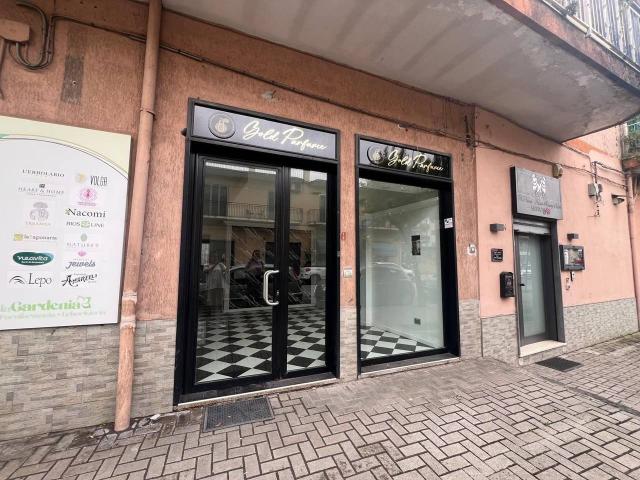 Negozio in affitto a Scafati
