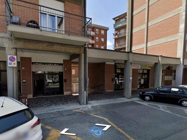 Negozio in affitto a Scandiano