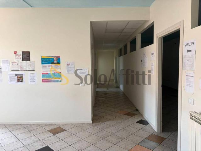 Negozio in affitto a Samarate