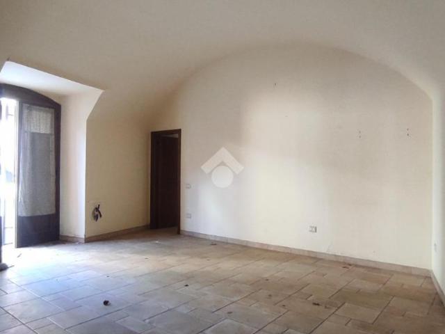 Negozio in affitto a Santa Maria A Vico