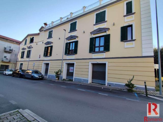Negozio in affitto a Santa Maria Capua Vetere