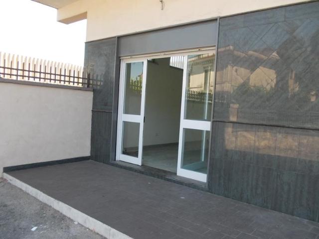 NEGOZIO in affitto a Sant'Antimo