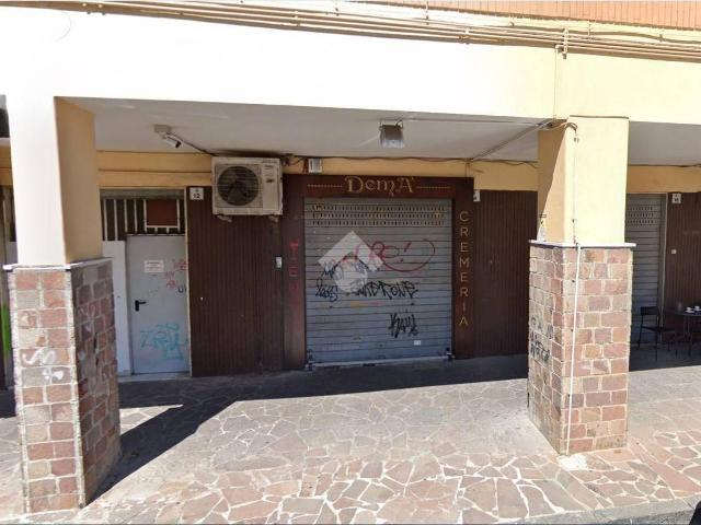 Negozio in affitto a San Giorgio A Cremano